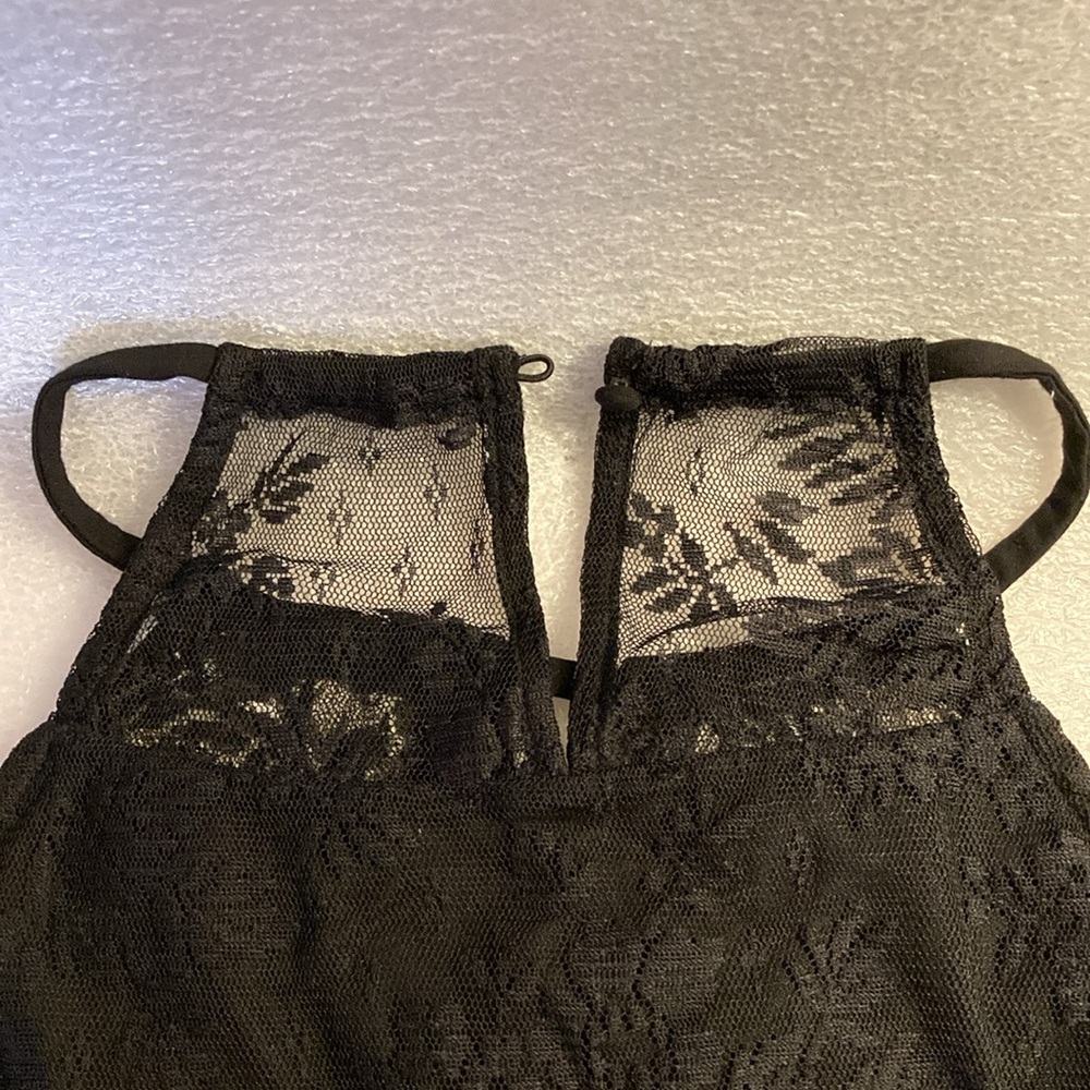 NWT - I.N.C. International Concepts Black Lace Sleeveless Halter Blouse - Sz PM - Picture 10 of 16